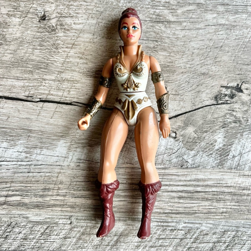 Mattel 1981 Vintage Masters of the Universe He-Man Teela Action Figure